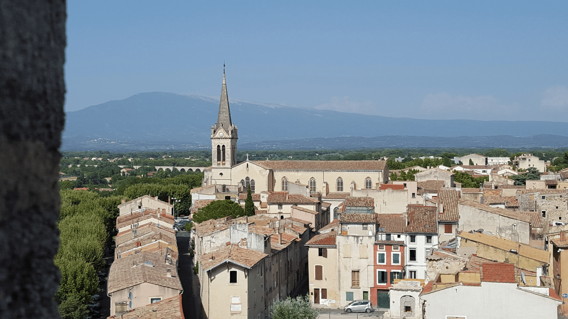 Carpentras, capitale du Comtat Venaissin : patrimoine, douceur de vivre et dynamisme immobilier